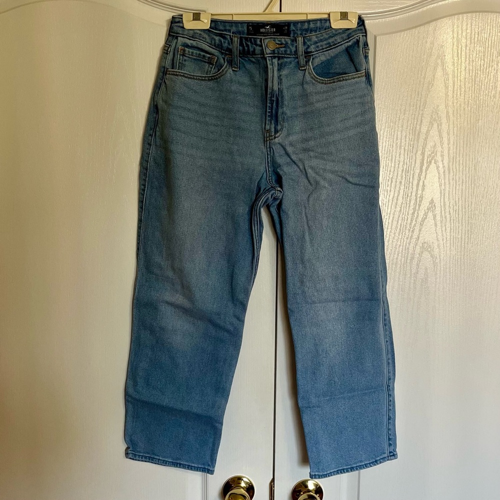 Hollister Woman’s Ultra High-Rise Vintage Straight Blue Jeans
